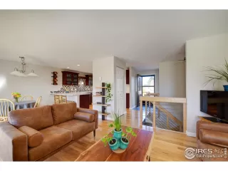 Photo #1: 984842 Listing