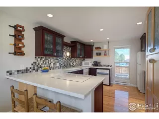 Photo #2: 984842 Listing