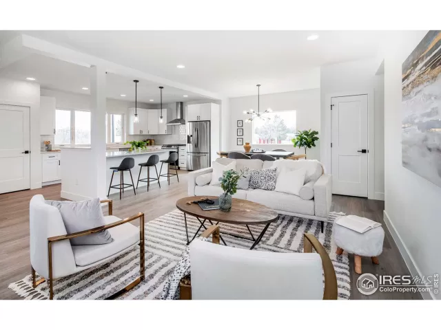 MLS: 984856 Condo For Sale