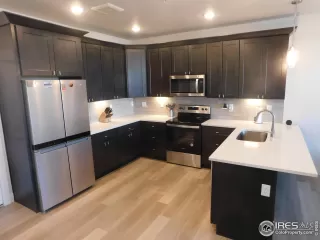 Photo #3: 984857 Listing