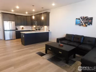 Photo #4: 984857 Listing