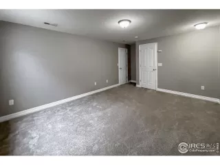 Photo #6: 984862 Listing