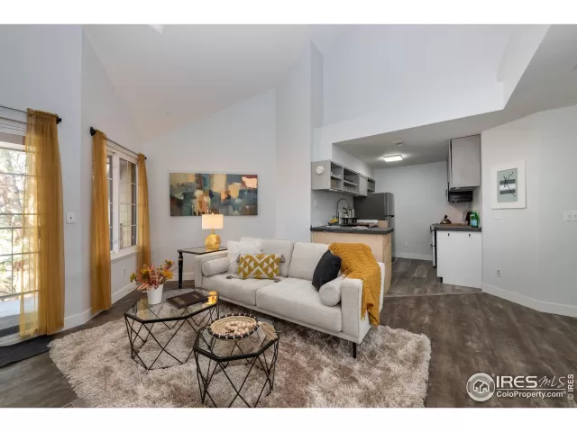 MLS: 984867 Condo For Sale