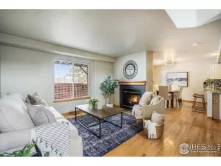 Photo #2: 984885 Listing