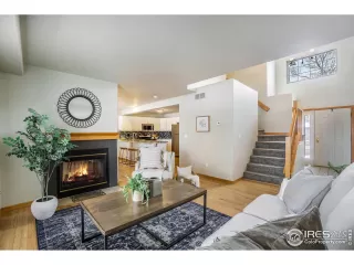 Photo #4: 984885 Listing