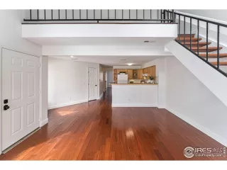 Photo #6: 984936 Listing