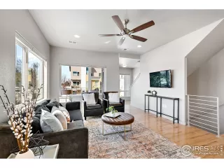 Photo #2: 984937 Listing