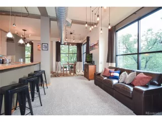 Photo #3: 9849821 Listing