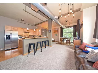 Photo #5: 9849821 Listing