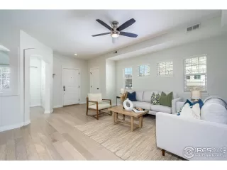 Photo #2: 984999 Listing