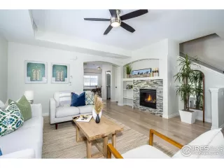 Photo #4: 984999 Listing