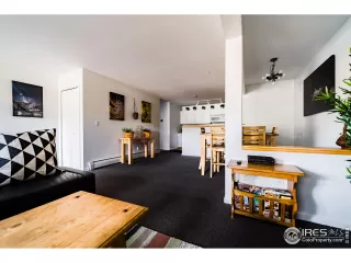 Photo #4: 985041 Listing