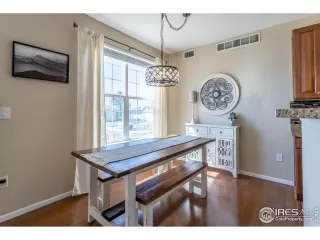 Photo #5: 985046 Listing