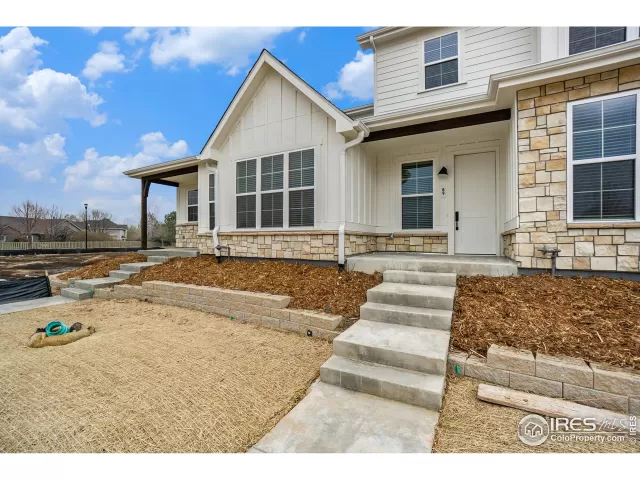 MLS: 985048 Condo For Sale