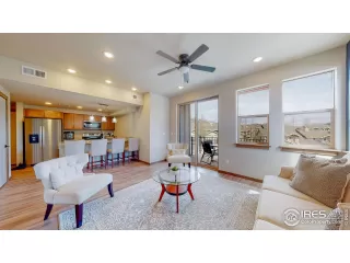 Photo #2: 985065 Listing