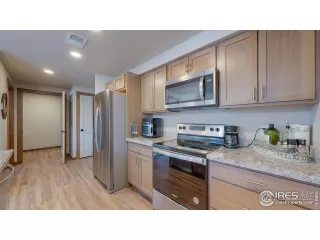 Photo #4: 985065 Listing