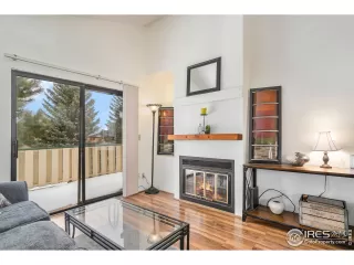 Photo #4: 985163 Listing