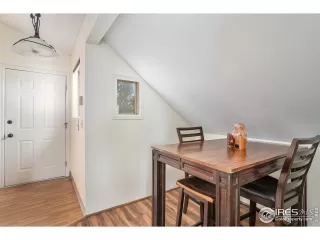 Photo #5: 985163 Listing