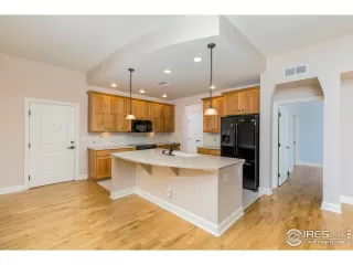 Photo #2: 985195 Listing