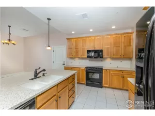 Photo #3: 985195 Listing