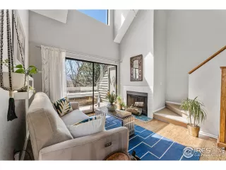 Photo #2: 985204 Listing