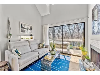 Photo #3: 985204 Listing