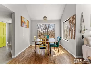 Photo #4: 985204 Listing