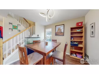 Photo #5: 985207 Listing