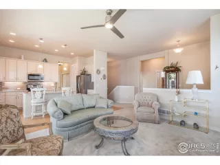 Photo #5: 985330 Listing