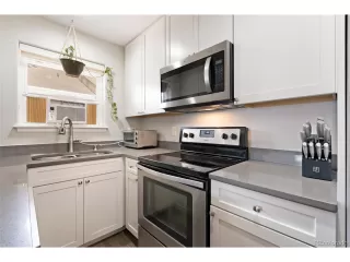 Photo #5: 9853575 Listing