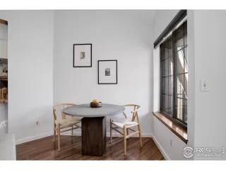 Photo #2: 985376 Listing