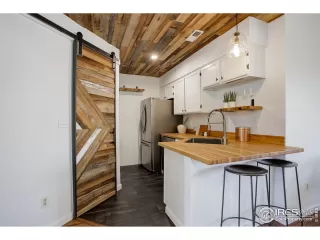 Photo #5: 985376 Listing