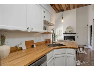 Photo #6: 985376 Listing