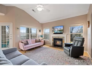 Photo #2: 985401 Listing