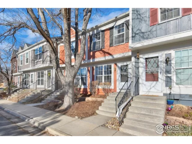 MLS: 985425 Condo For Sale