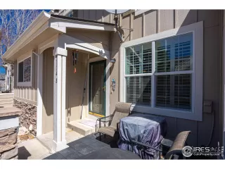 Photo #5: 985462 Listing