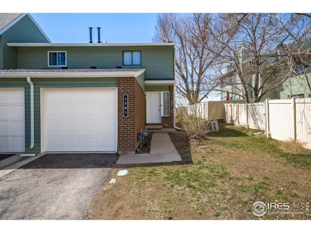 MLS: 985482 Condo For Sale