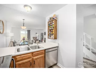 Photo #4: 985482 Listing 