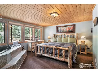 Photo #4: 985520 Listing