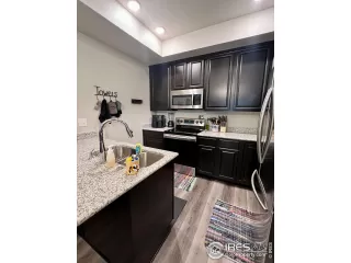 Photo #5: 985525 Listing