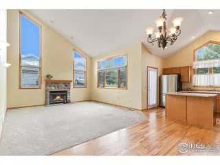 Photo #2: 985538 Listing