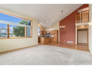 Photo #4: 985538 Listing