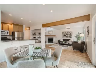 Photo #6: 985552 Listing 