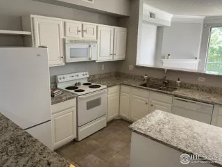 Photo #3: 985556 Listing