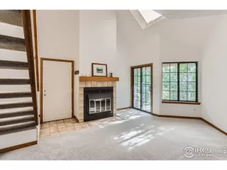 Photo #3: 985559 Listing 