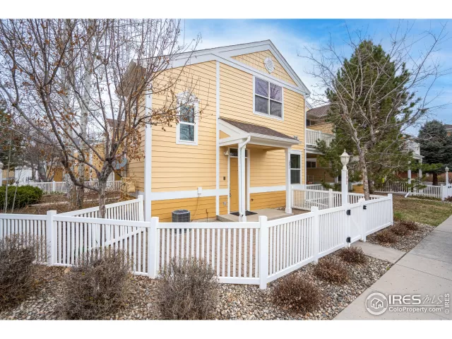 MLS: 985631 Condo For Sale