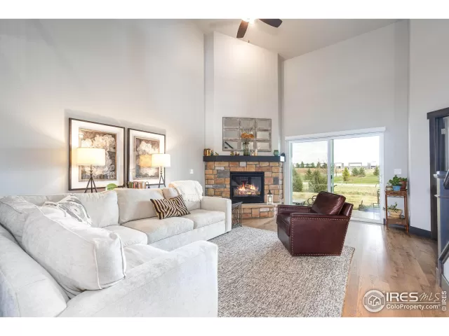 MLS: 985638 Condo For Sale