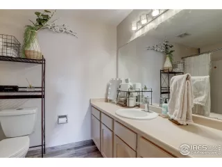 Photo #6: 985674 Listing