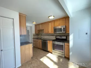 Photo #6: 985695 Listing 