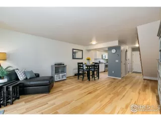 Photo #3: 985701 Listing